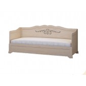 Кровать деревянная «Муза с тремя спинками»